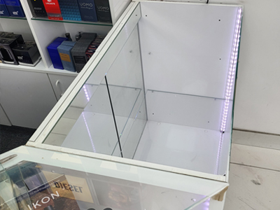 Shop display cabinet glass replacement